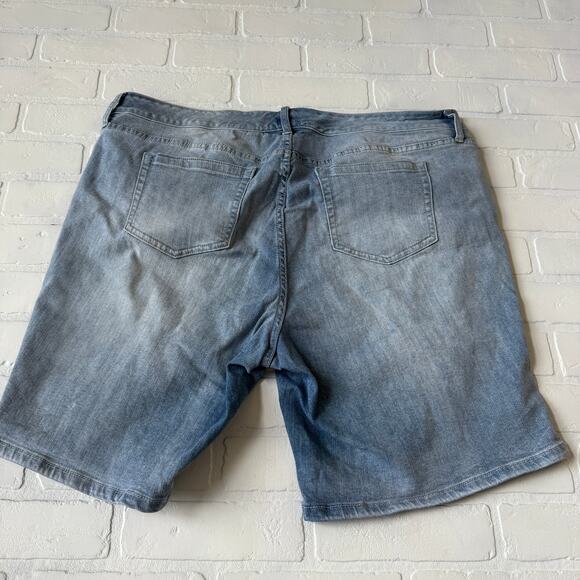 Torrid Women's Distressed Light Blue Denim Jean Long Shorts Size 20 - Picture 2 of 5